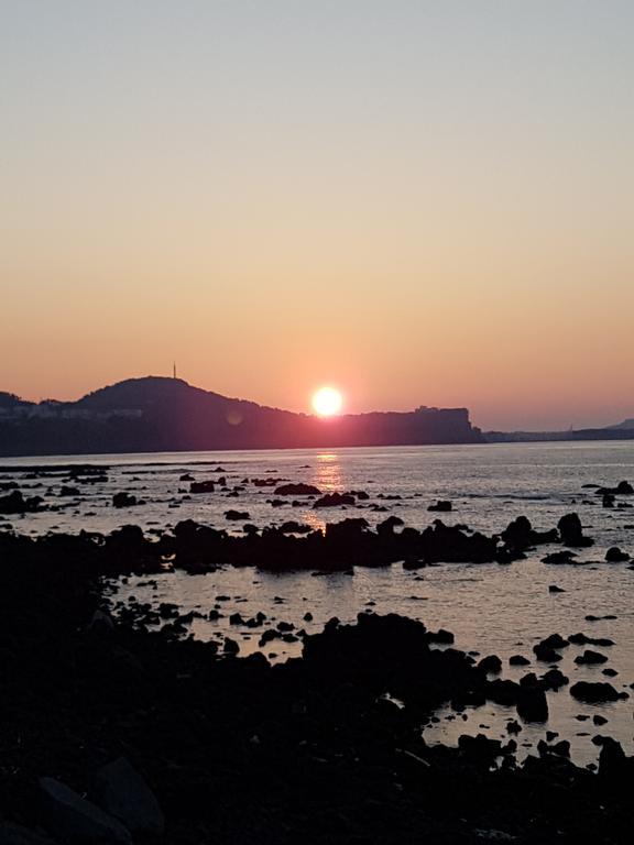 Вилла Jeju Amoje Согвипхо Экстерьер фото