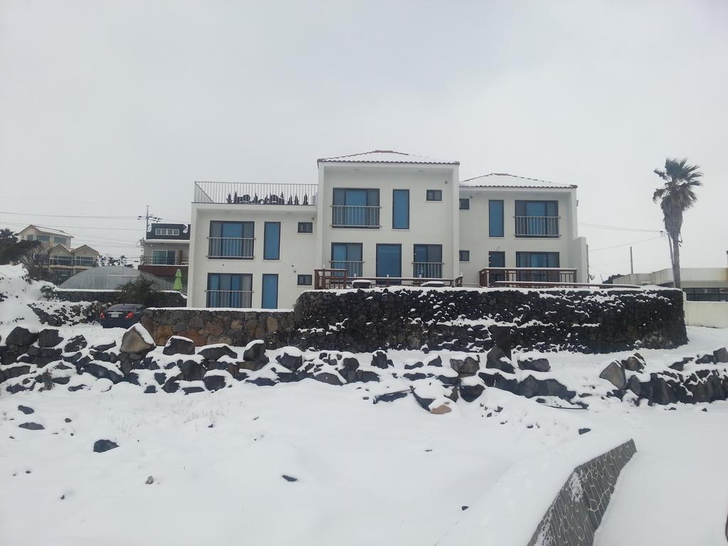 Вилла Jeju Amoje Согвипхо Экстерьер фото