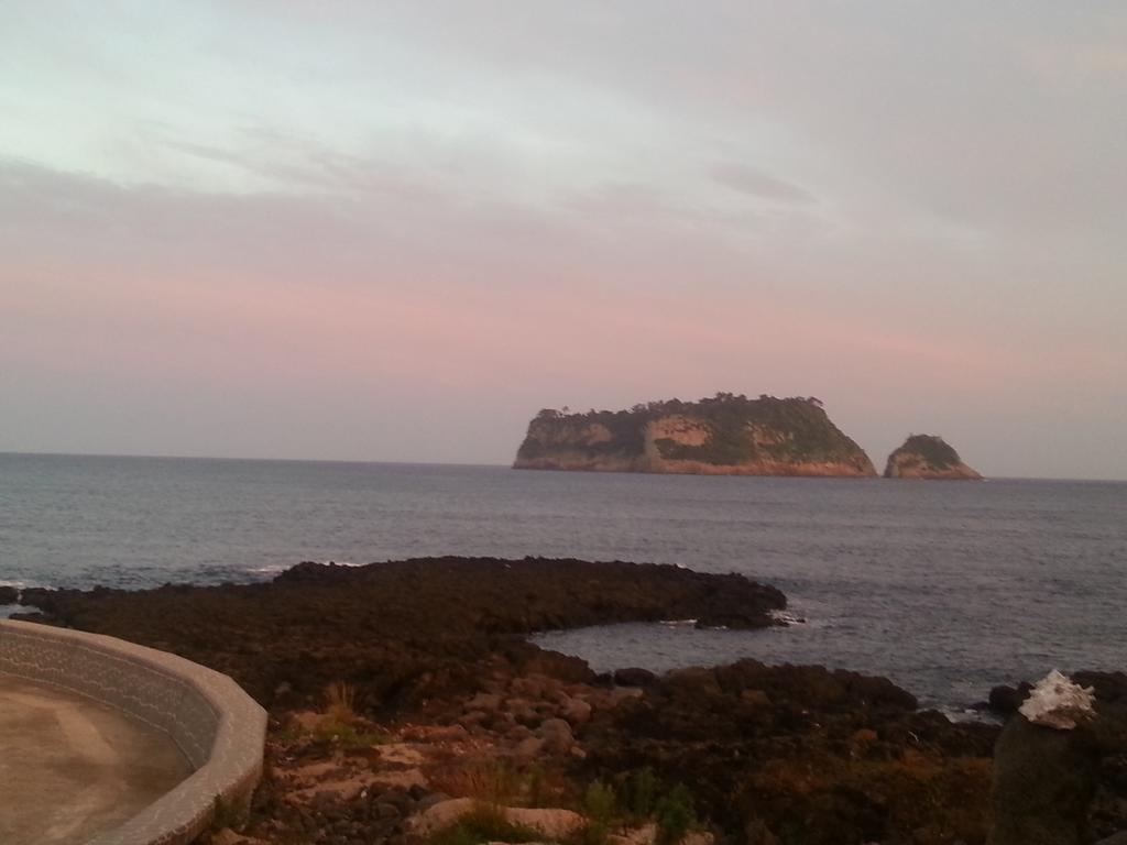 Вилла Jeju Amoje Согвипхо Экстерьер фото