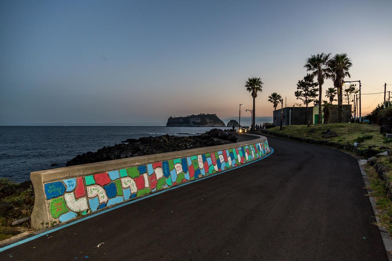 Вилла Jeju Amoje Согвипхо Экстерьер фото