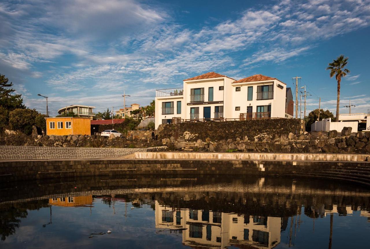 Вилла Jeju Amoje Согвипхо Экстерьер фото